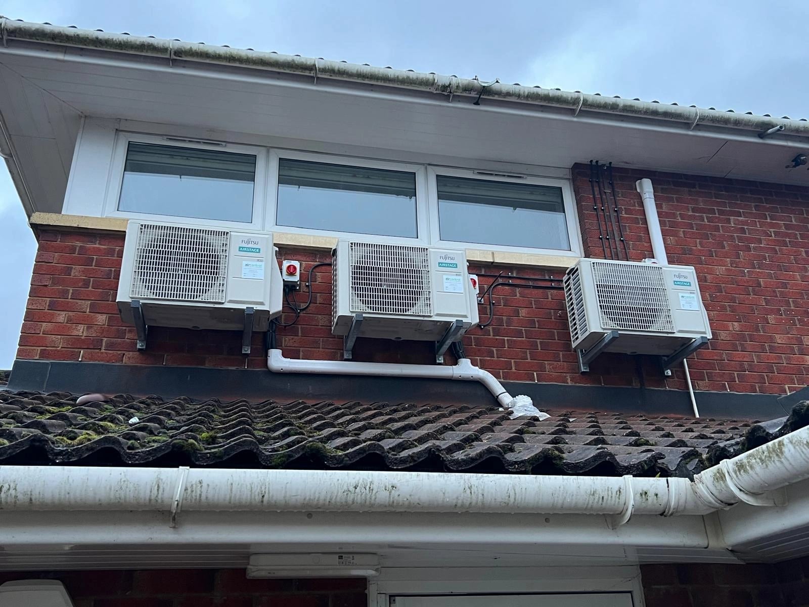 Air conditioning electrical installation at education facility